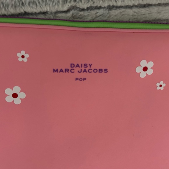 💕Marc Jacobs Pink laptop sleeve case💕 - Picture 7 of 11